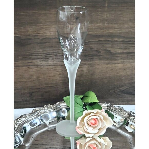 Vintage Colony Crystal Amaryllis Satin Fluted Champagne Glass frosted stem 1980 - Picture 4 of 8